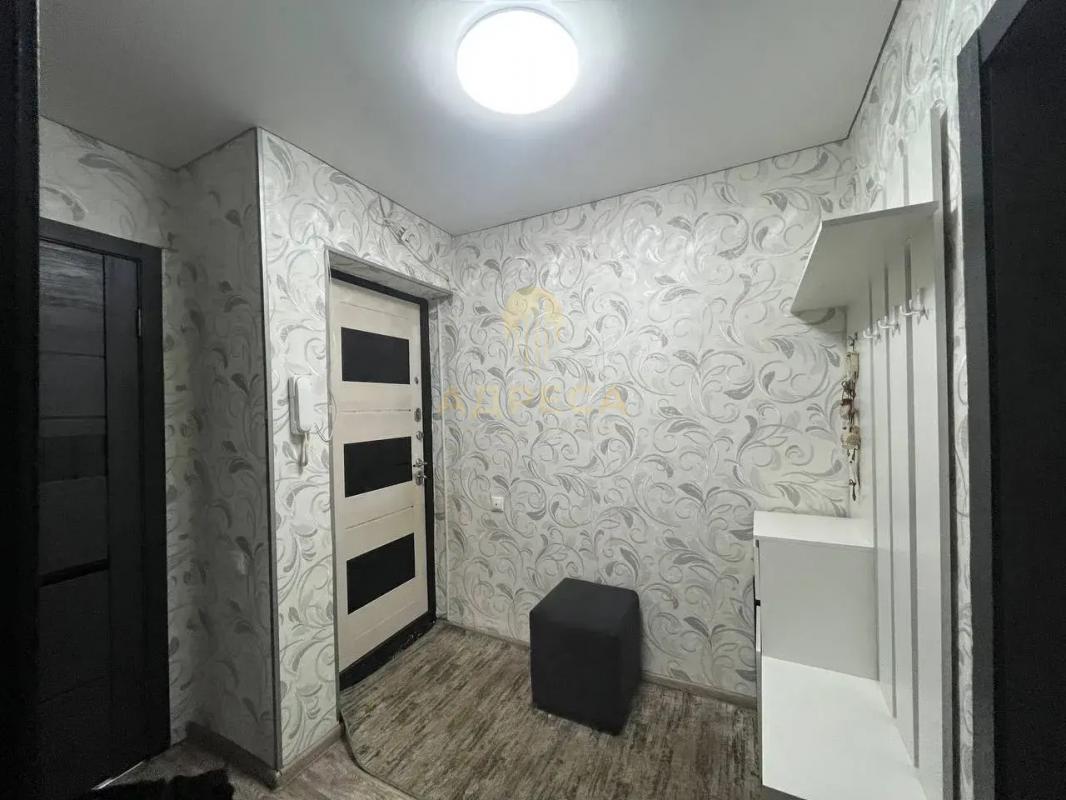 Продается  просторная и светлая 3-комнатная квартира в районе с развитой инфраструктурой. - Оренбург