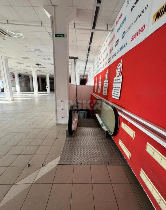 Сдам в аренду нежилые помещения в здании ТЦ ЯШМА на 3 этаже, площадью 300,660, 100, 80 кв м Возможен - Орск