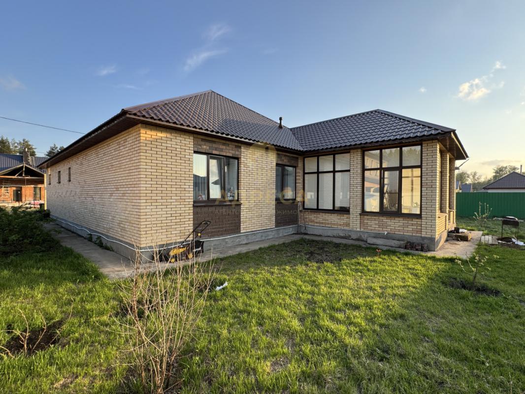 Предлагаем Вaшeму вниманию БОЛЬШОЙ ДОМ с ремонтом и мебелью, С ГАРАЖОМ по хорошей цене! - Оренбург