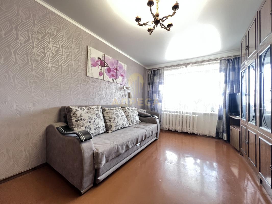 Продаётся тёплая, просторная 3 -х комнатная квартира на 5 этаже 5-ти этажного кирпичного  дома!!! - Оренбург