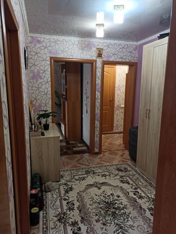 Продается шикарная улучшенная  трёхкомнатная квартира с современным ремонтом, по адресу: г. - Новотроицк