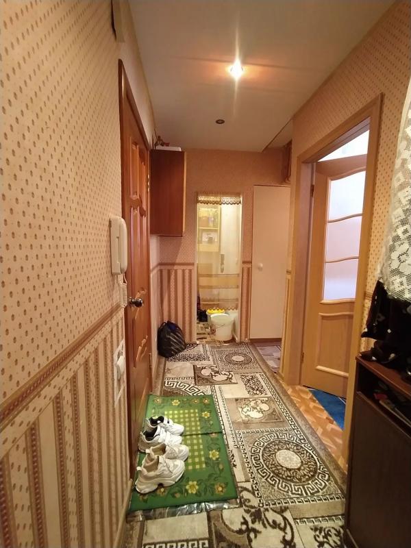 ПРОДАËТСЯ 2-Х КОМНАТНАЯ КВАРТИРА, С РАЗДЕЛЬНЫМИ ХОДАМИ, НА 4 ЭТАЖЕ, 5-ТИ ЭТАЖНОГО ДОМА. - Новотроицк