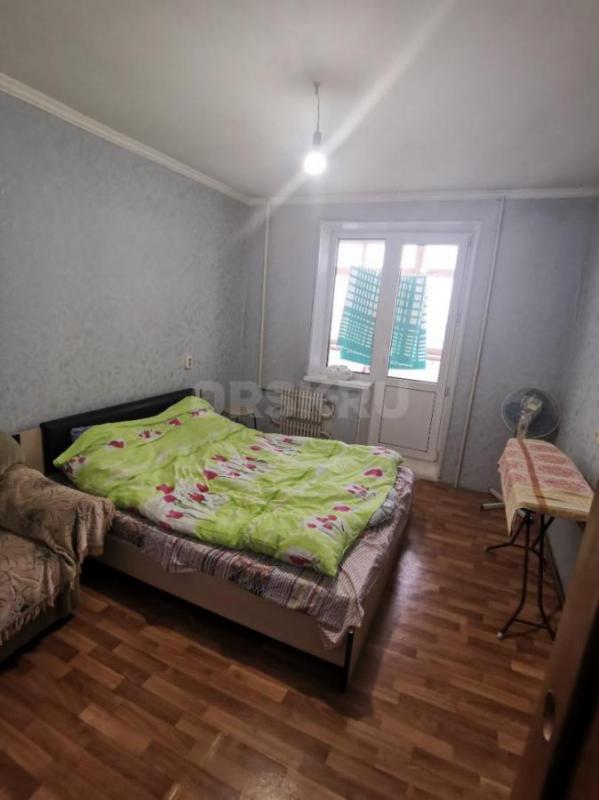 Продам отличную трехкомнатную квартиру улучшенной планировки по пр. - Орск