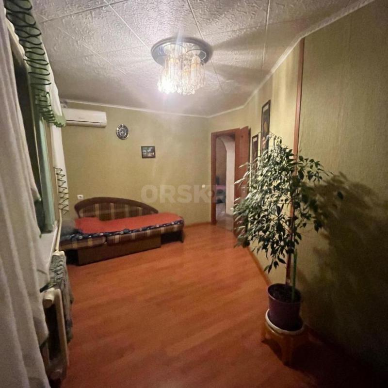 Продается 2х комнатная квартира с современной планировкой . - Орск