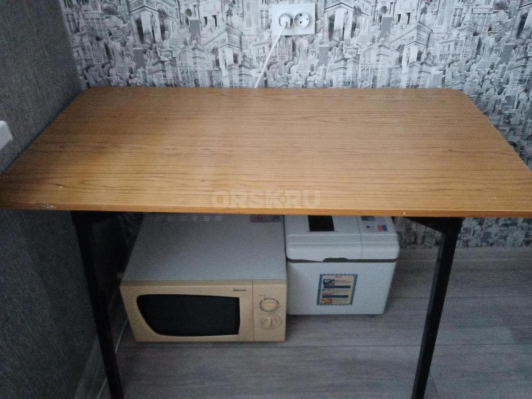 Стол 110*60см, есть такой же, но с оригинальной своей столешницей - Орск