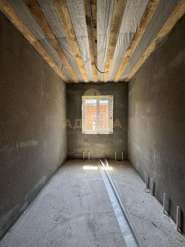 Предлaгaeм к продаже новый дoм с гаражом в мкр. - Оренбург