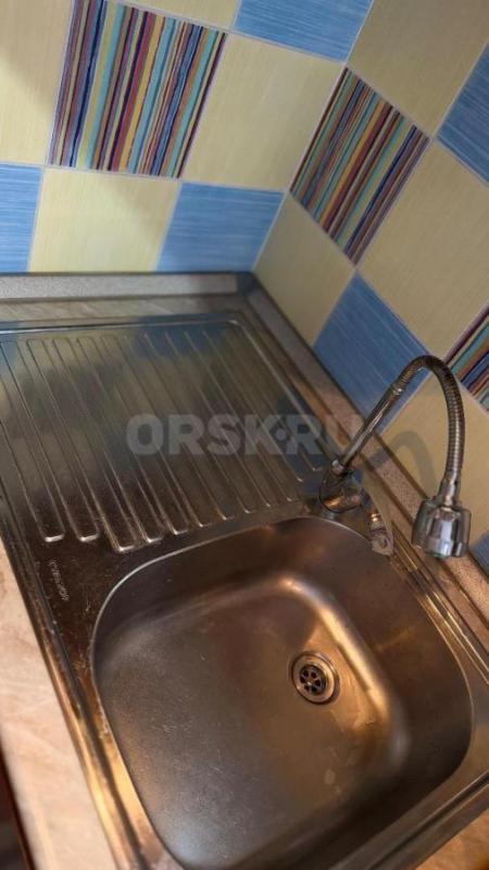 Продам угловую кухню вместе с раковиной и столешницей. - Орск