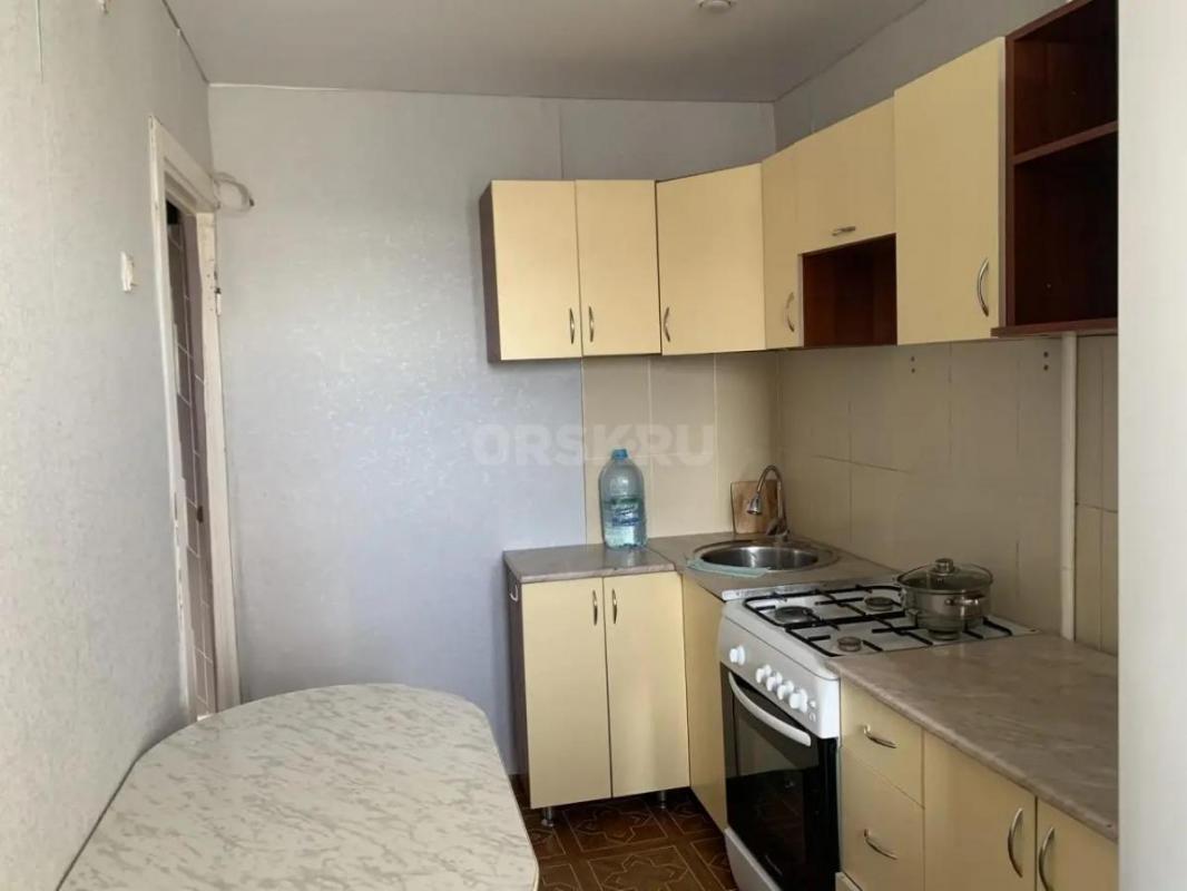 Сдам квартиру в отличном состоянии 
Комарова 13 - Орск