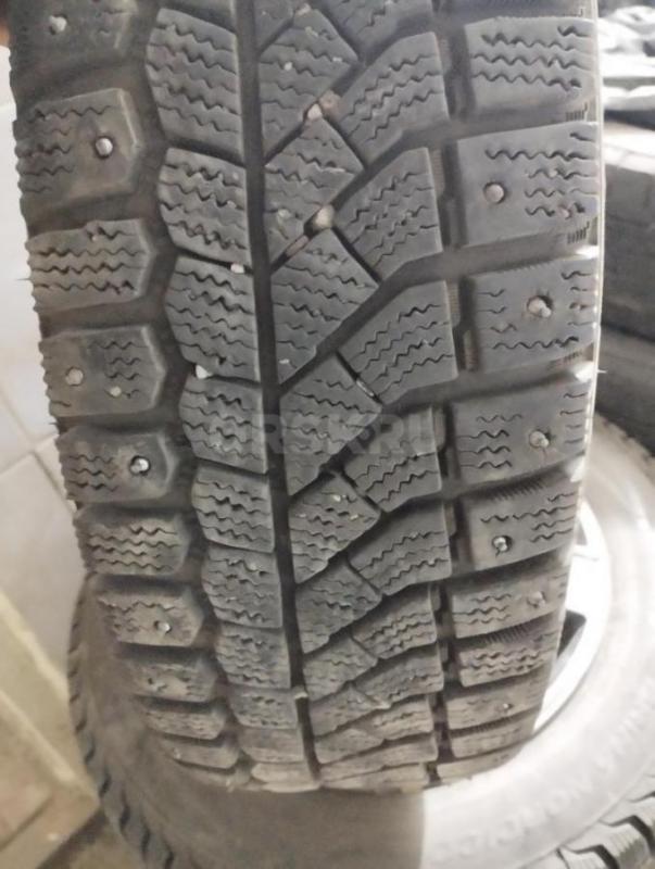 Комплект колёс в сборе с зимней резиной 185/65/р15  на литых дисках . - Орск