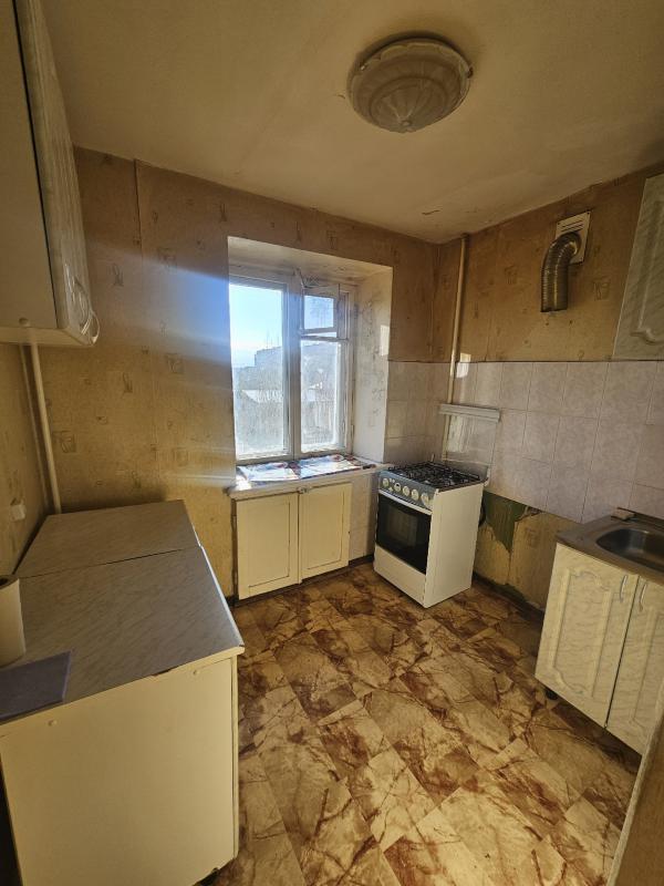 🌟 Продается уютная двухкомнатная квартира! 🌟

🔑 Описание:
- 📍 Отличный район города
- 🏢 Кирпичный до - Новотроицк