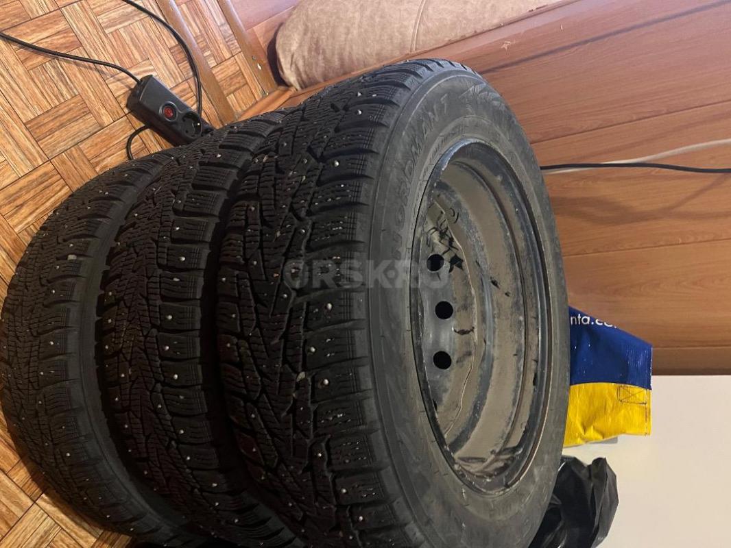 Продам зимняя резина в хорошем состоянии, на штампах r15 - Орск