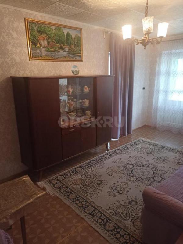 Продаю 3-х комнатную квартиру( маломерка), общей площадью 44 кв. - Орск