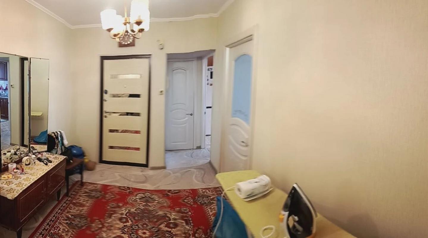 Продается 3х-комнатная квартира УЛУЧШЕННОЙ ПЛАНИРОВКИ ПО АДРЕСУ: ВИНОКУРОВА 10А. - Новотроицк