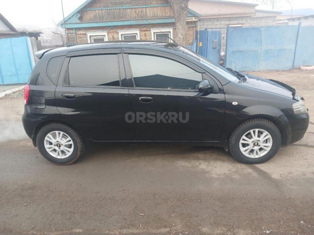 Продам свою живую компактную экономичную Шевроле Авео Т200, Состояние машины идеальное для своего го - Орск