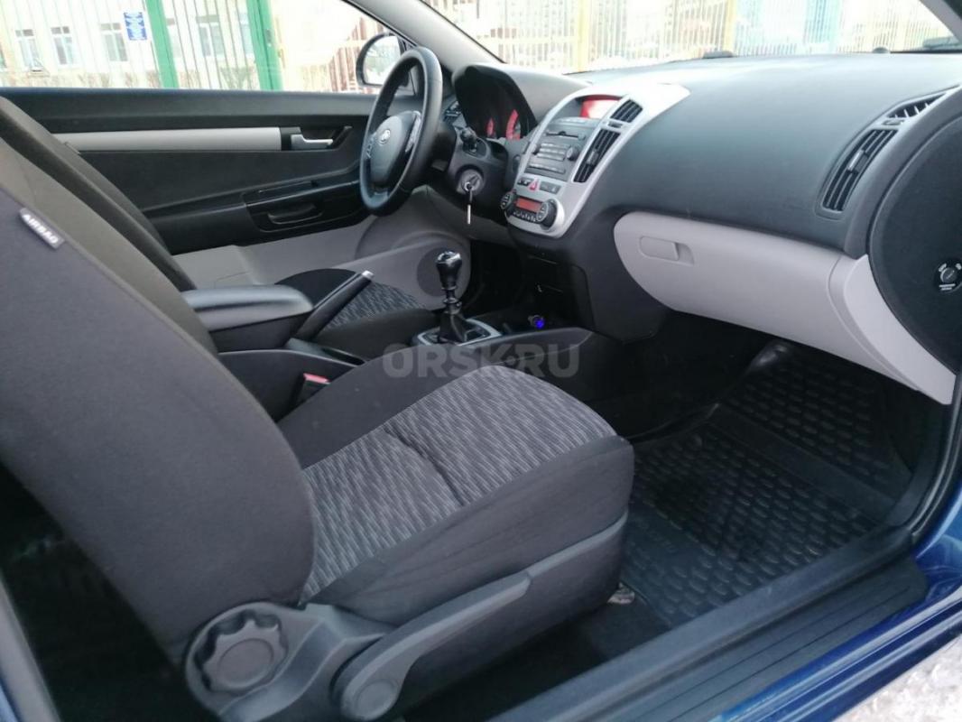 Продам Kia ceed купе в красивом цвете в отличном состоянии. - Орск