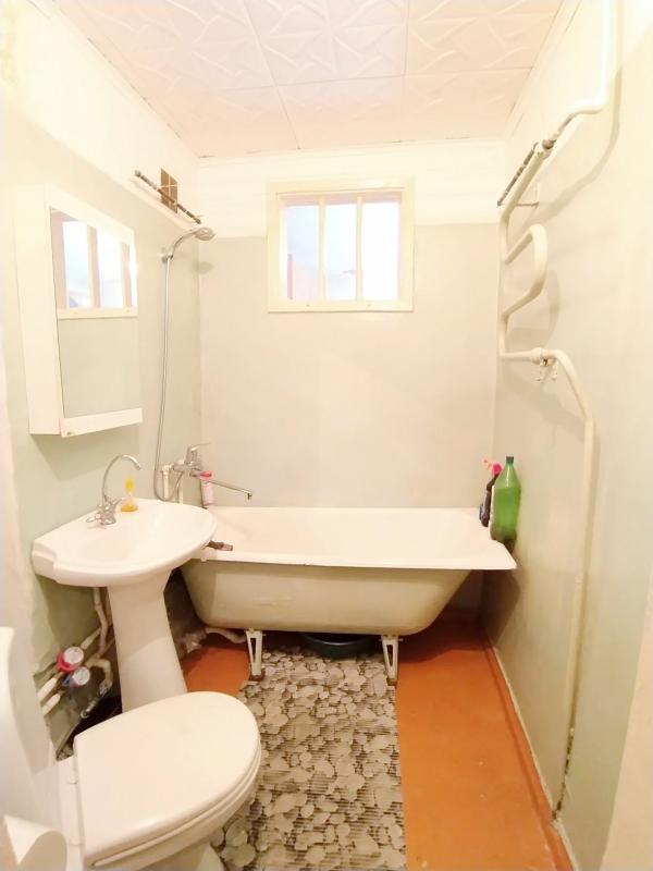 ПРОДАЁТСЯ 1 - КОМНАТНАЯ КВАРТИРА, НА 4 ЭТАЖЕ 5-ТИ ЭТАЖНОГО КИРПИЧНОГО ДОМА. - Новотроицк