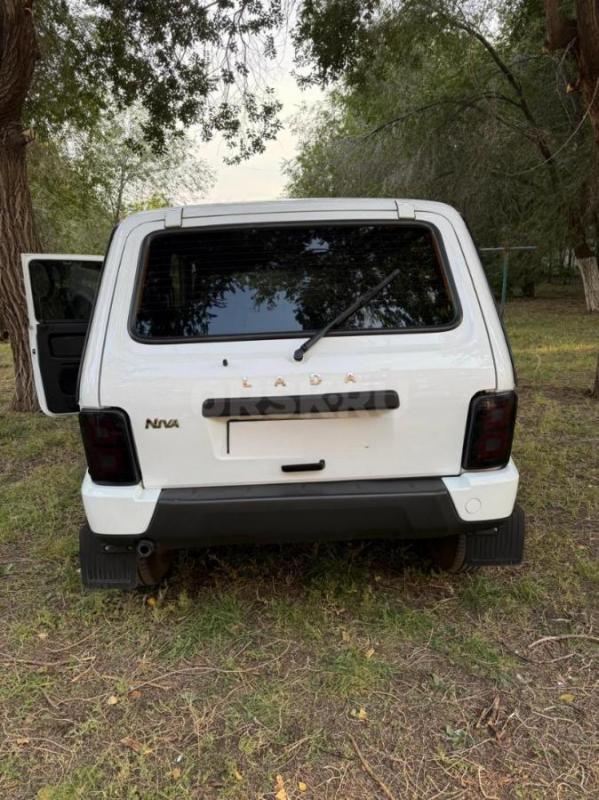 Продам Ваз Нива Legend в полной комплектации я один собственник на гарантии, есть все. - Орск