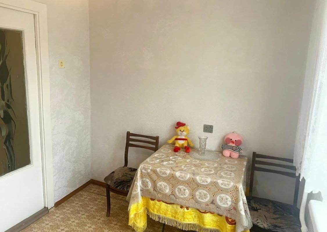 Продается 1-комнатная квартира УЛУЧШЕННОЙ ПЛАНИРОВКИ в отличном районе города по адресу: Винокурова - Новотроицк