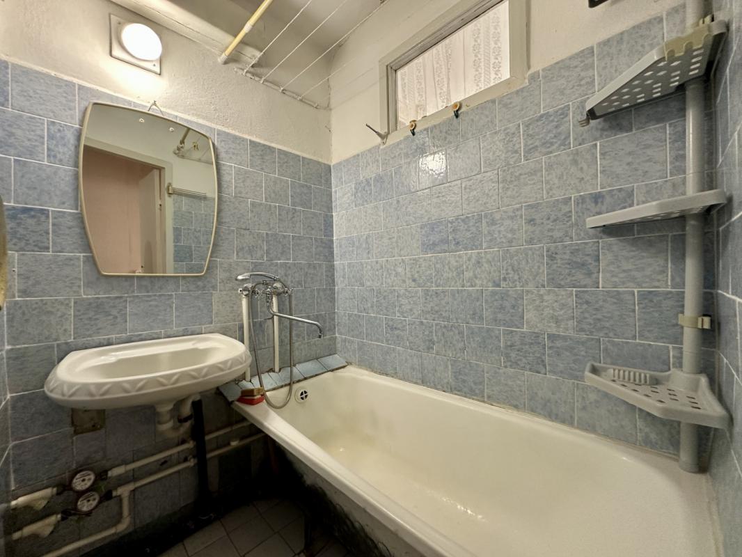 Центр! 3-комнатная квартира ждет вас!

* Гай, ул. - Гай