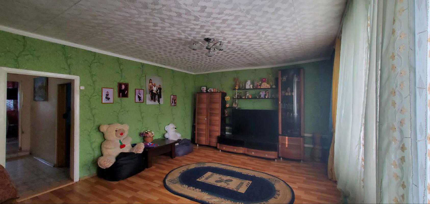 Купите прекрасный дом в городе Гай на ул. - Гай