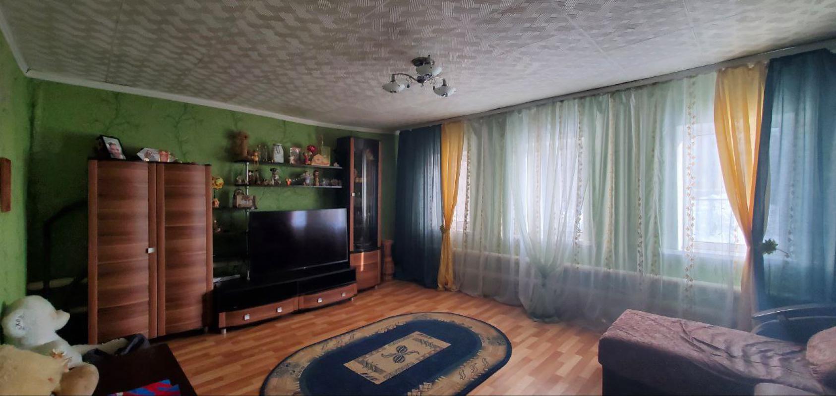 Купите прекрасный дом в городе Гай на ул. - Гай