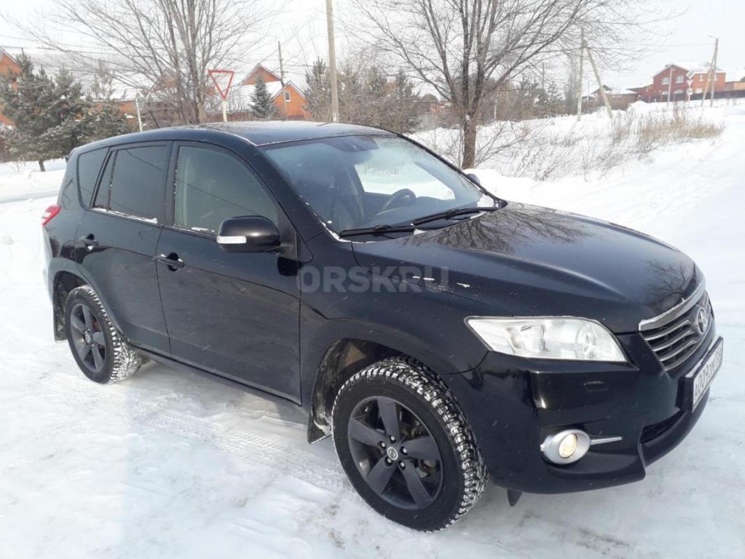 Продам Тойота Рав 4 в отличном состоянии , автомат , полный привод , богатая комплектация . - Орск