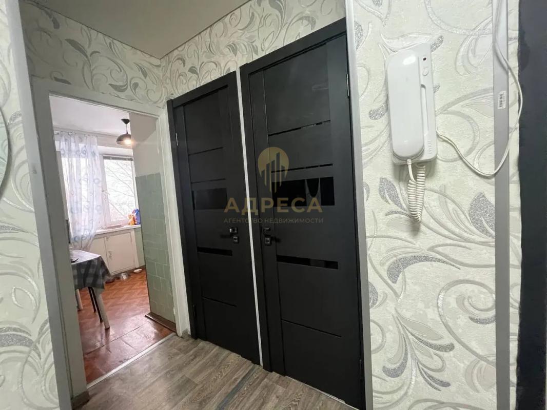 Продается  просторная и светлая 3-комнатная квартира в районе с развитой инфраструктурой. - Оренбург