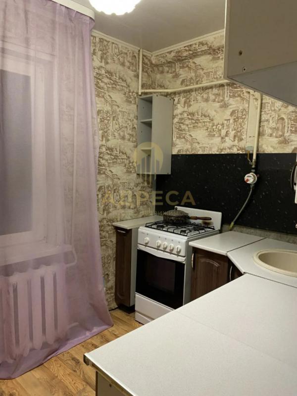 Продам теплую уютную квартиру в Тихом спальном районе с развитой инфраструктурой. - Оренбург