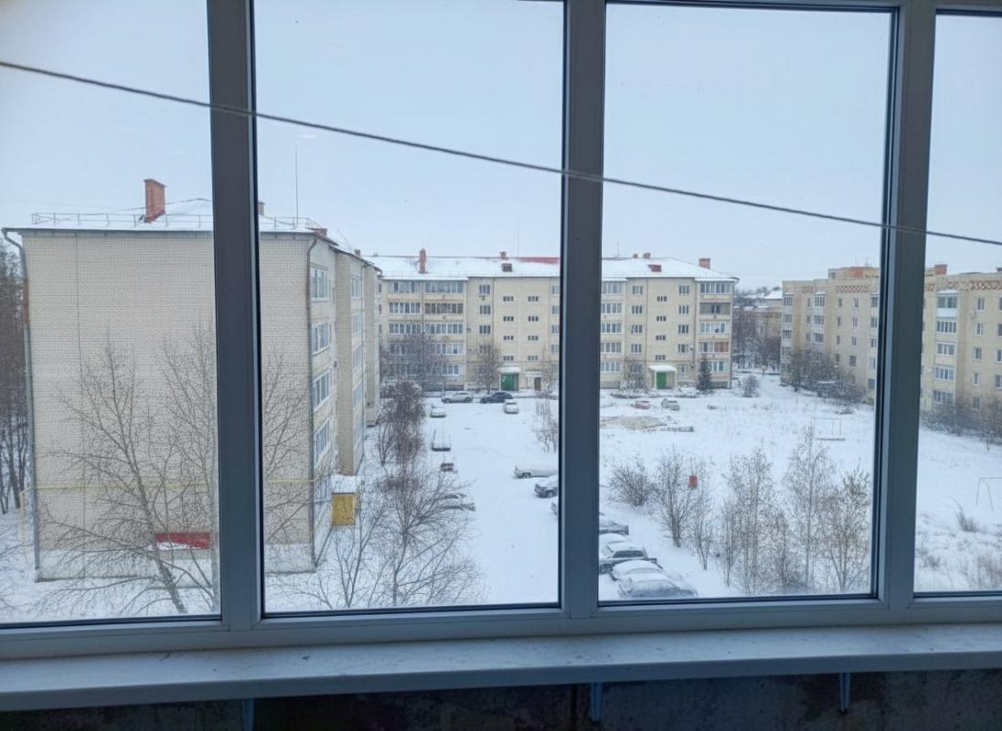 Продам трехкомнатную квартиру улучшенной планировки (большая кухня) - это отличный выбор для больших - Гай