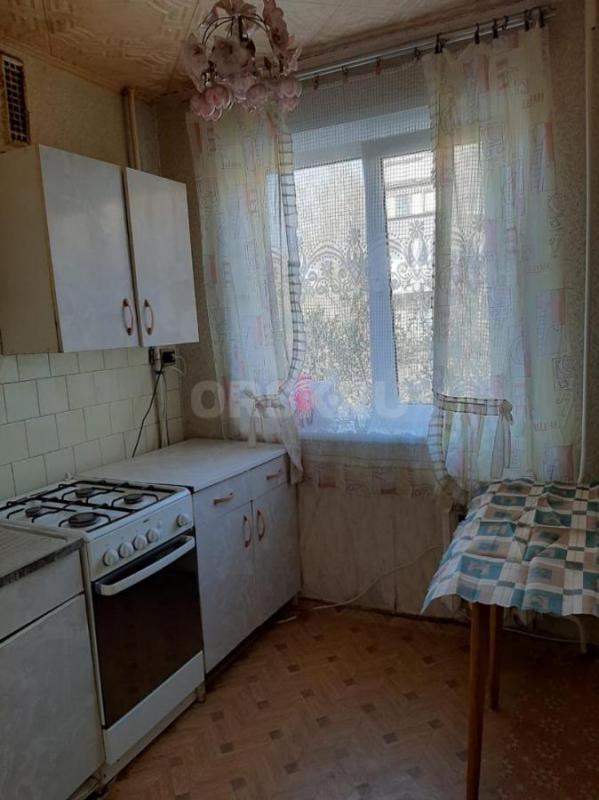 Сдам двухкомнатную квартиру на длительный срок второй этаж по адресу ул. - Орск