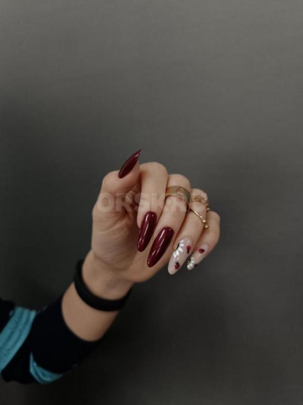 Меня зовут Алина,я сертифицированный мастер маникюра и педикюра. - Орск