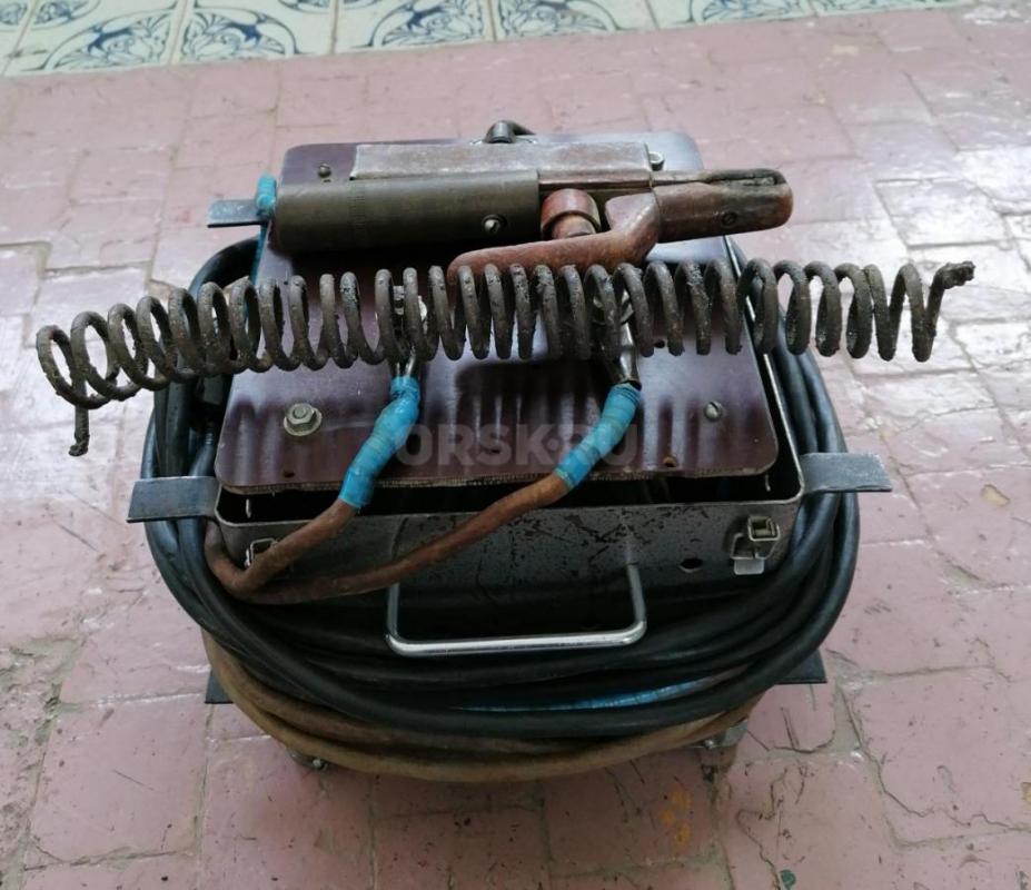 Продам трансформаторный сварочный аппарат 220/380 В, варит электрод 2-5 мм. - Адамовка