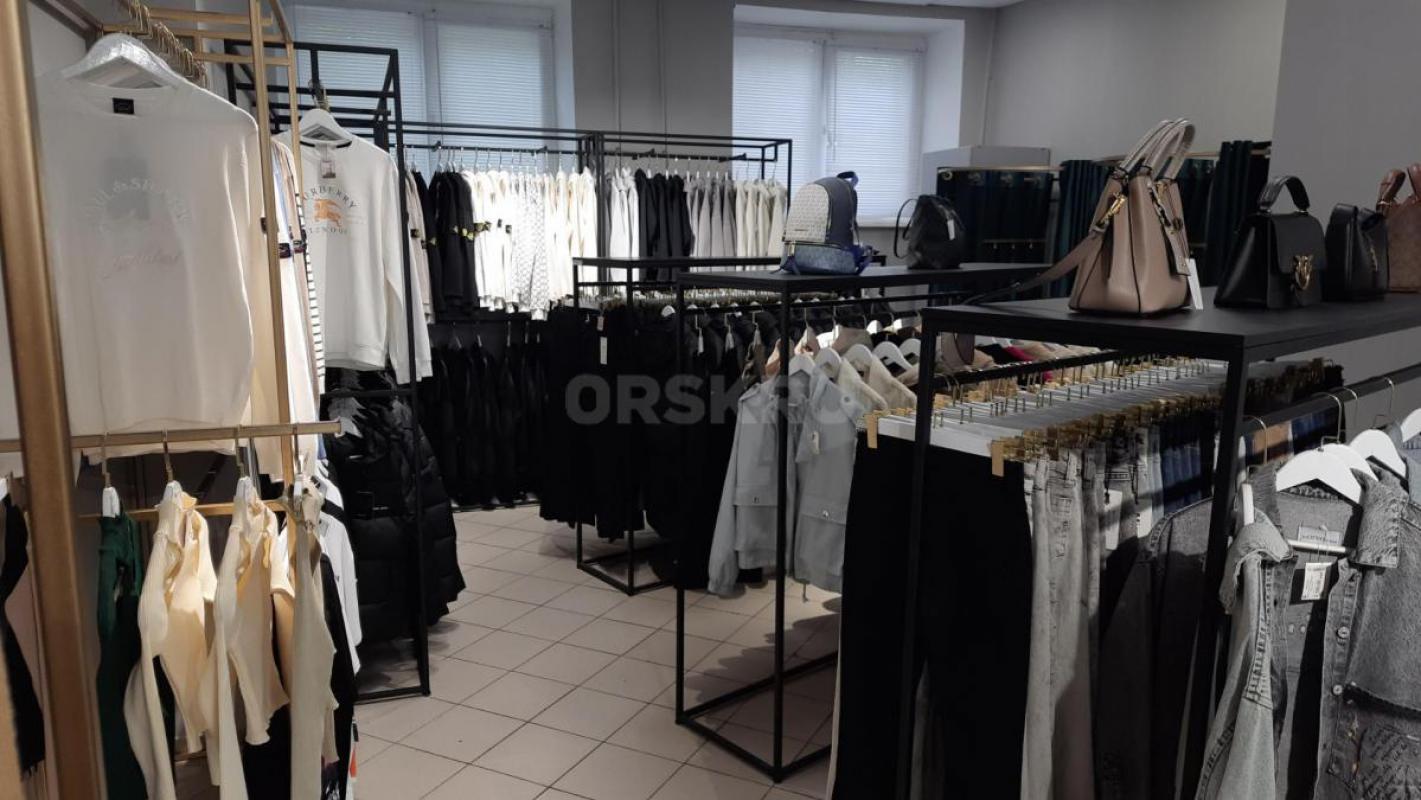 1) Стойки рейлы под одежду в количестве 5 шт в 3 вариантах: д×ш×в, цена за шт, возможно есть потёрто - Орск