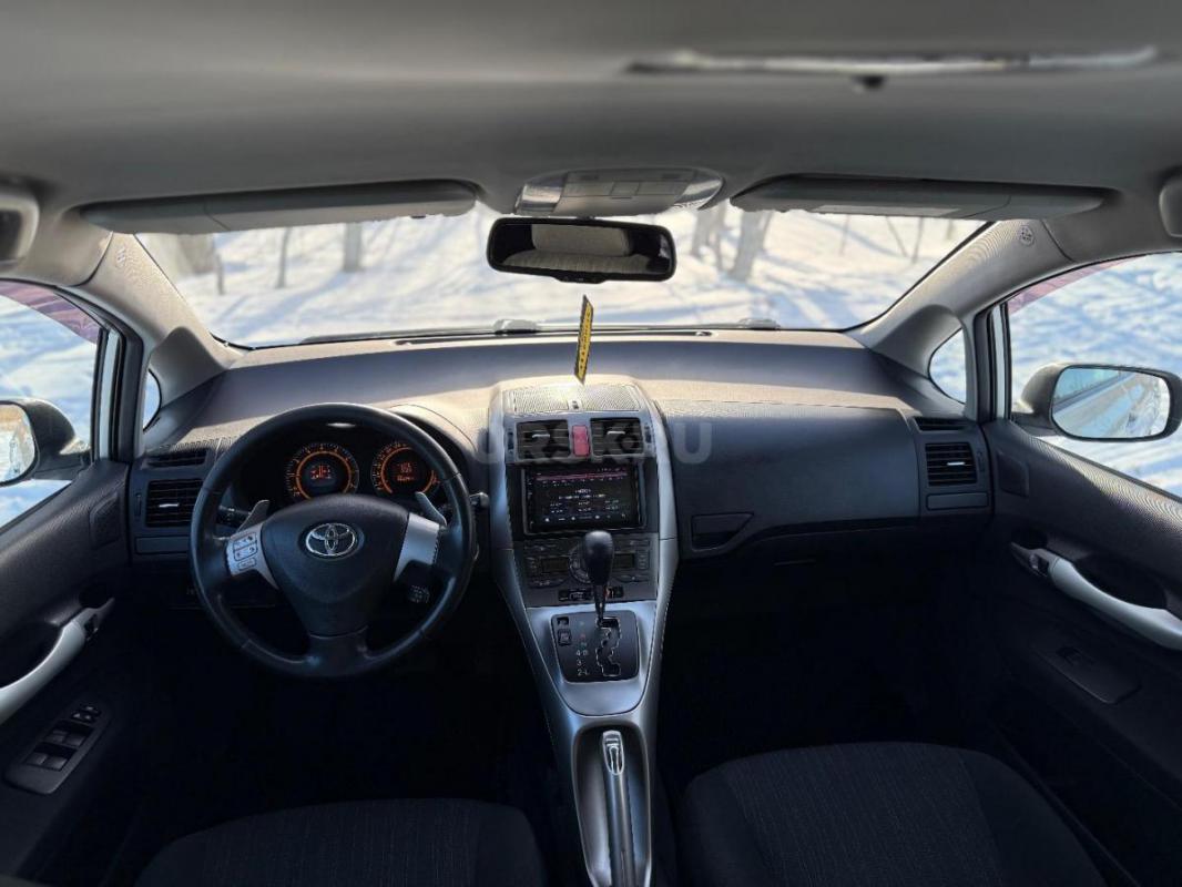 Продам Тойота Аурис в максимальной комплектации! - Новоорск