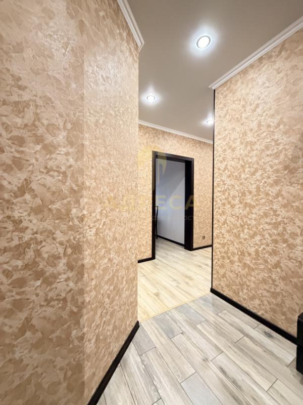 Продается квартира, полностью с ремонтом, расположенная на 14-м этаже 17 этажного дома. - Оренбург