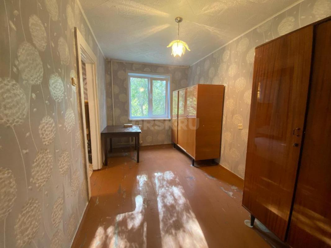 Продаётся уютная трёхкомнатная квартира на третьем этаже пятиэтажного панельного дома. - Орск