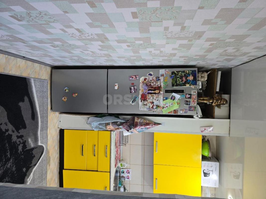 Продам 3к кв улучшенный планировки на остановке "Рябинушка",2 этаж, с развитой инф - Орск