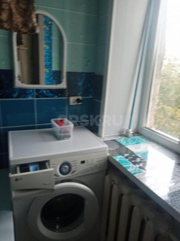 Сдам 2-комнатую квартиру на длительный срок порядочному семье теплая, уютная, все в рядом школа, дет - Орск