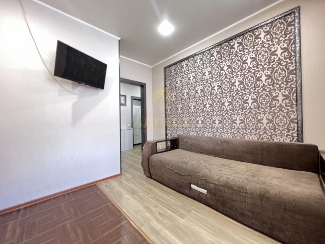 Продаётся тёплая, уютная квартира с удобной планировкой, общей площадью 35,2 кв. - Оренбург