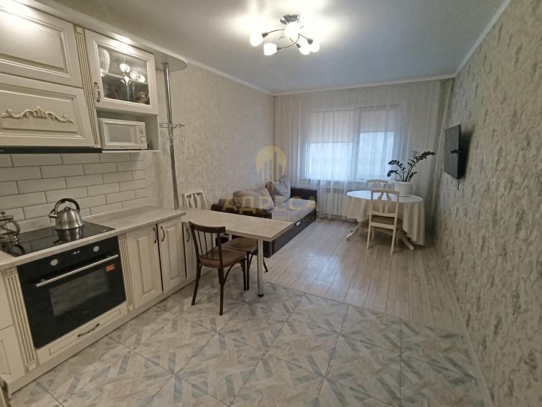 Продается уютная 2 (евро) -комнатная квартира в сердце развитого района! - Оренбург