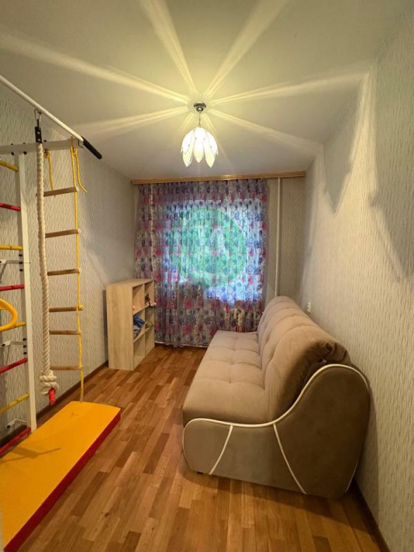 Продается 3-х комнатная квартира в центре города по адресу: ул. - Орск