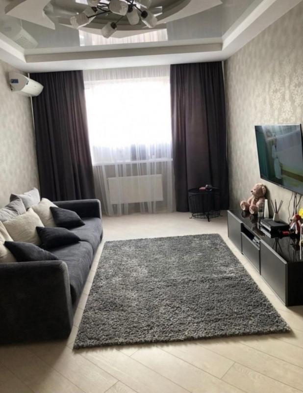 Сдается однокомнатная квартира на длительный срок по адресу Советская 68. - Новотроицк