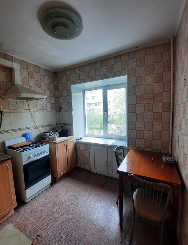 Продается 1комнатная квартира на 2этаже в кирпичном доме по адресу: г. - Новотроицк