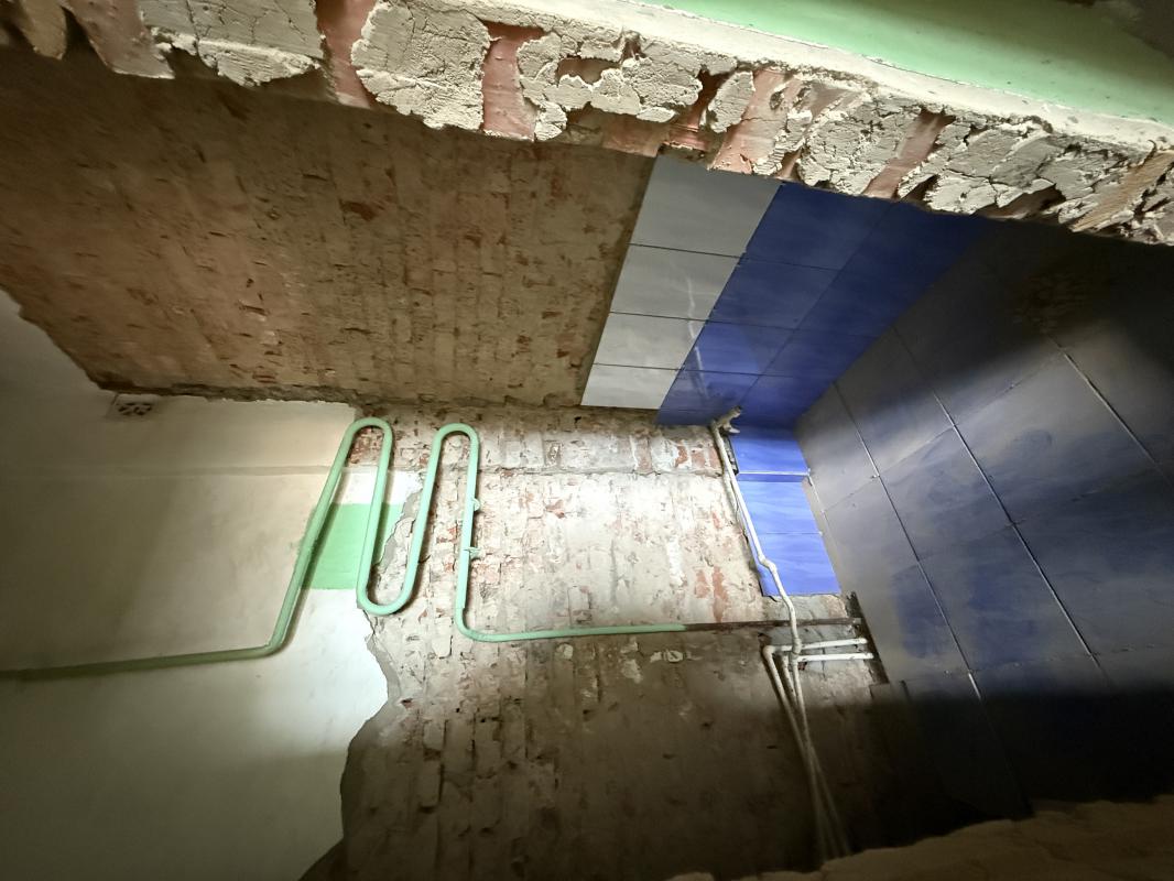 Продается светлая 2-к квартира в кирпичном доме с высокими потолками. - Новотроицк