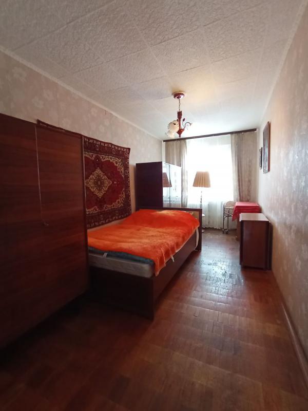 Продается  2-комнатная квартира по адресу:  г. - Новотроицк