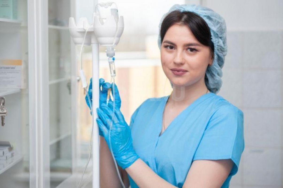 Медицинская сестра высшей категории профессионально выполнит внутривенные,внутримышечные инъекции,по - Орск