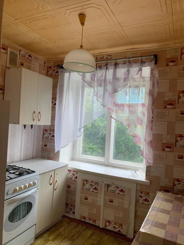 Продам двухкомнатную квартиру в г. - Гай