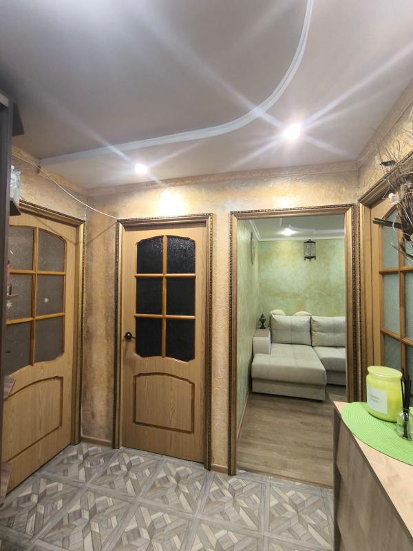 Продам 3х комнатную квартиру в центре города, в шаговой доступности магазины Магнит, Пятёрочка, Крас - Орск