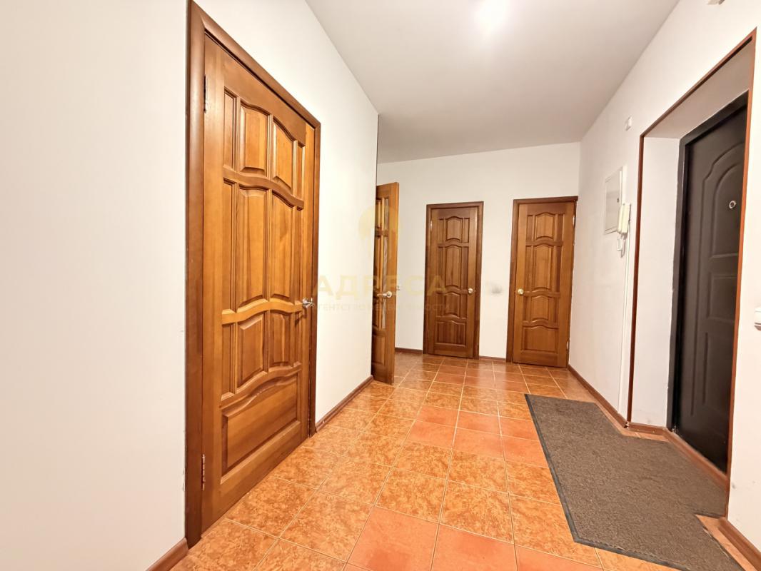 Продаётся тёплая, уютная квартира с удобной планировкой, общей площадью 67,6 кв. - Оренбург