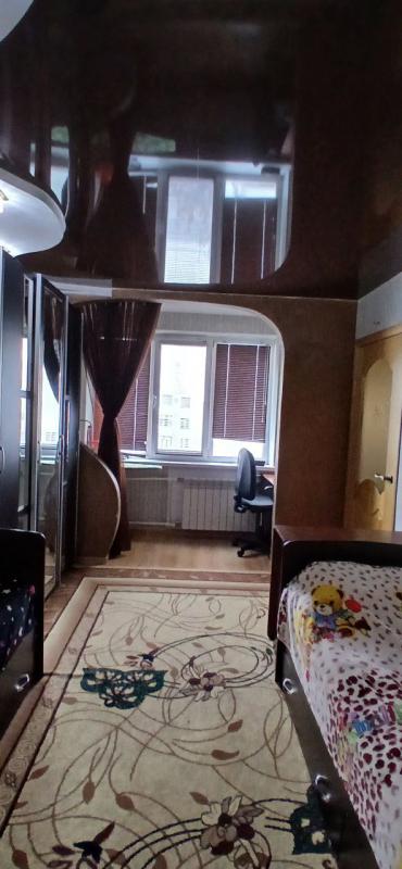 Обратите  внимание  продается шикарная  3-комнатная квартира 4/5 этаж ,
по адресу: г. - Новотроицк